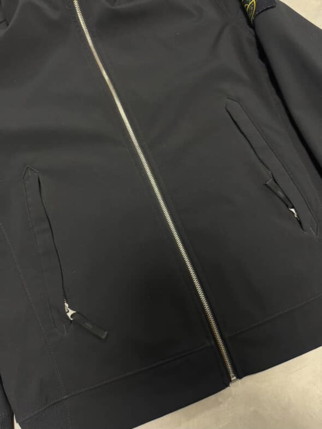 스톤아일랜드 라이트 소프트쉘 후드 집업 L 상품이미지4