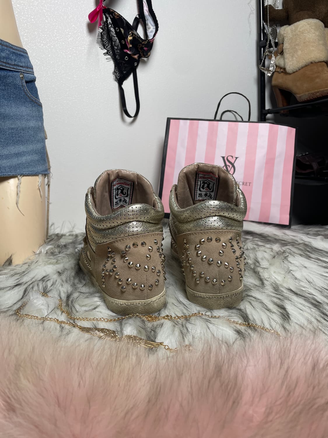 Ash 아쉬 골드 메탈릭 스터드 스니커즈 상품이미지4