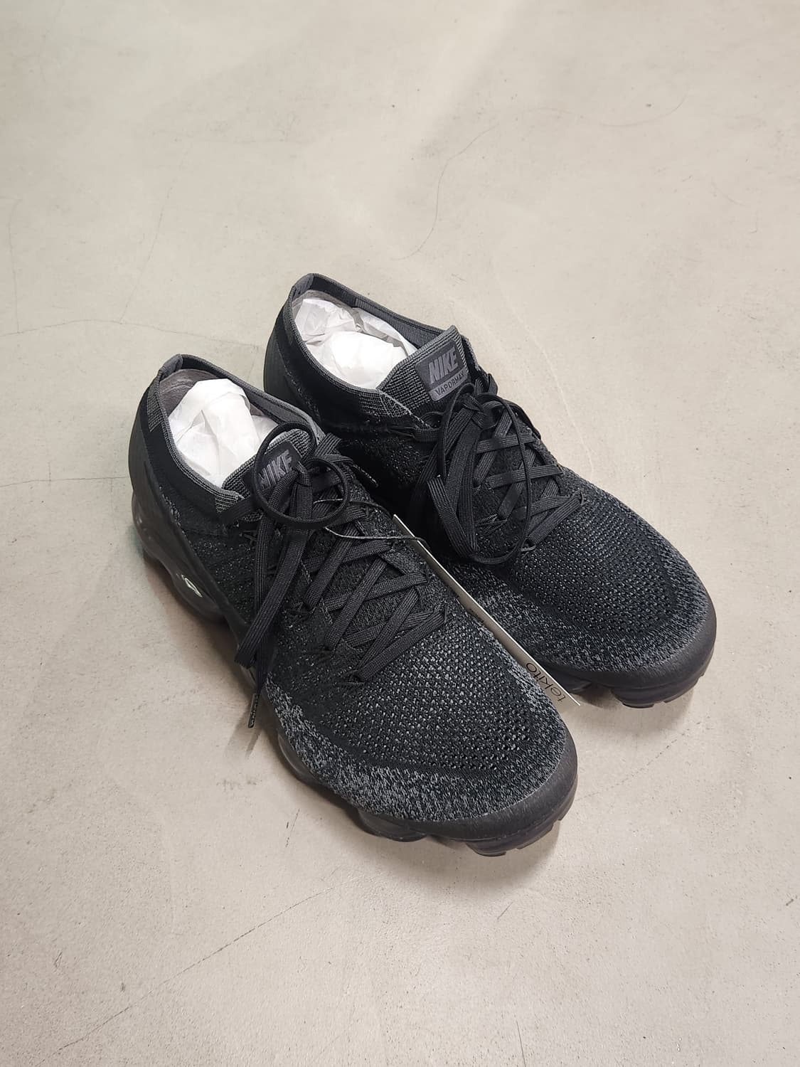 나이키 에어 베이퍼맥스 플라이니트2 트리플 블랙 상품이미지1