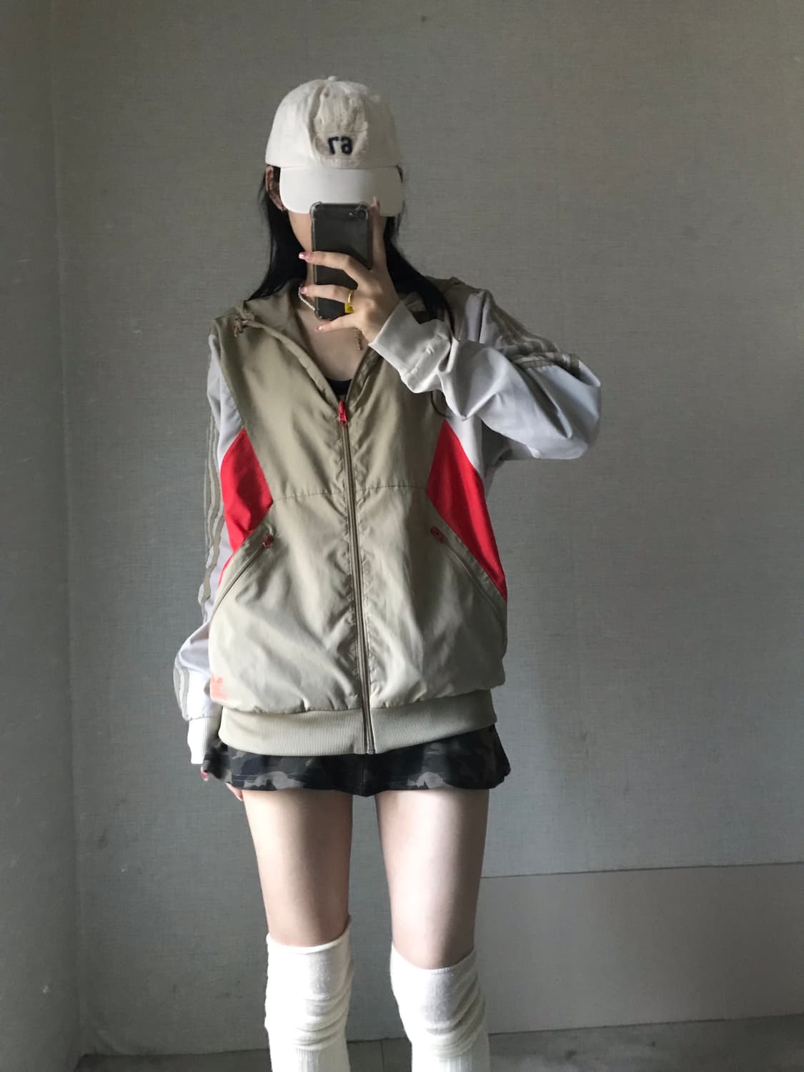아디다스 베이지 바람막이 상품이미지4