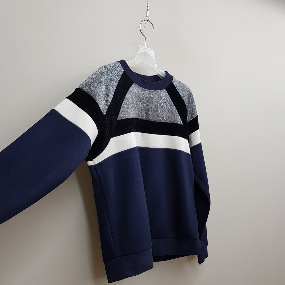 SANDRO 산드로 배색 글리터 자수 포인트 스웻셔츠 1사이즈 상품이미지4