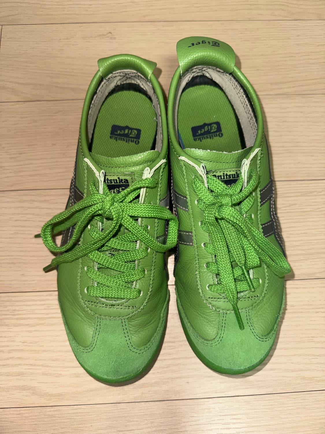 오니츠카타이거 상품이미지1