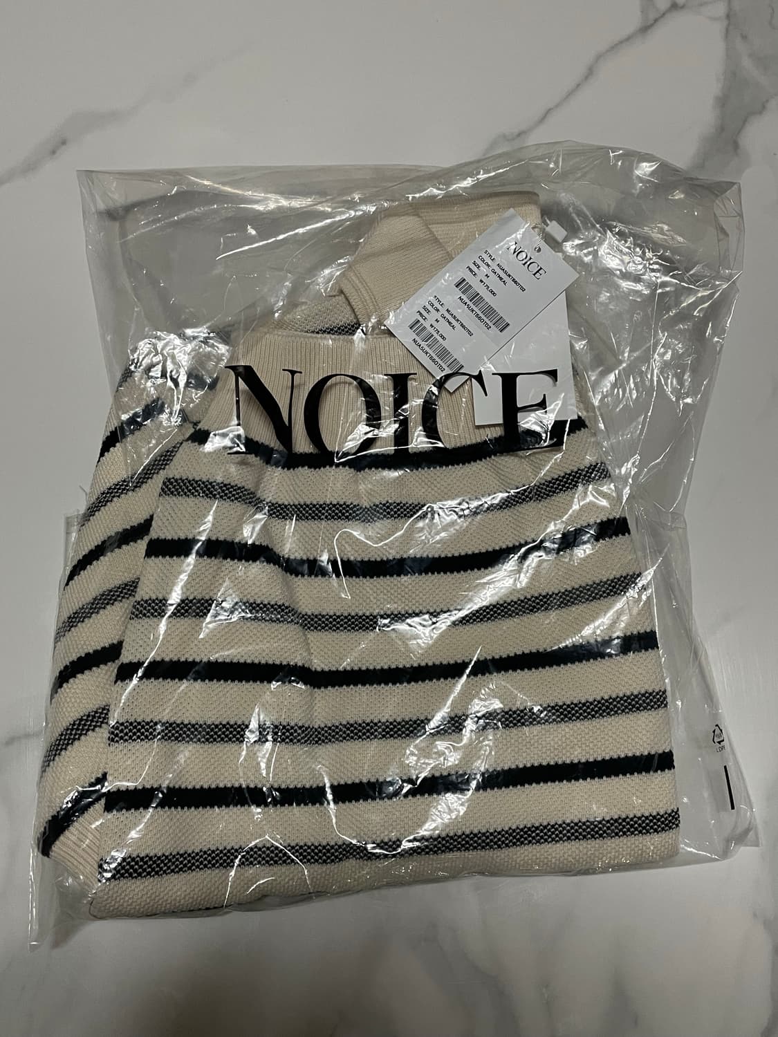 노이스 NOICE 코튼 스트라이프 니트 폴로 - 오트밀(새상품,미착용) 상품이미지2