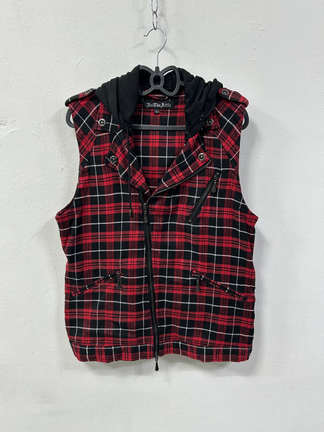 [IN THE ATTIC] 인 더 애틱 미사깔 후드 베스트 상품이미지5