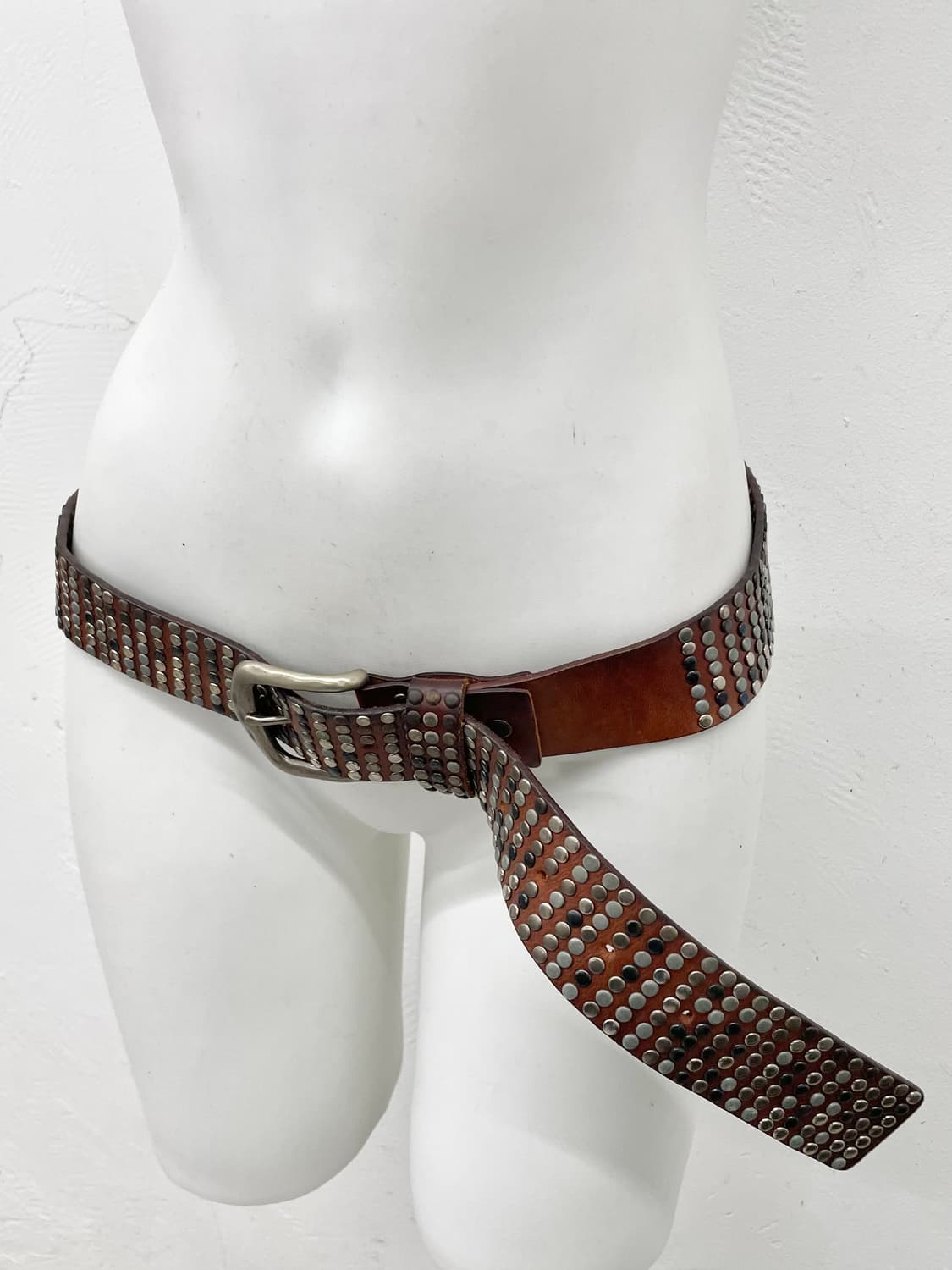 리얼레더 스터드 버클 벨트 상품이미지3