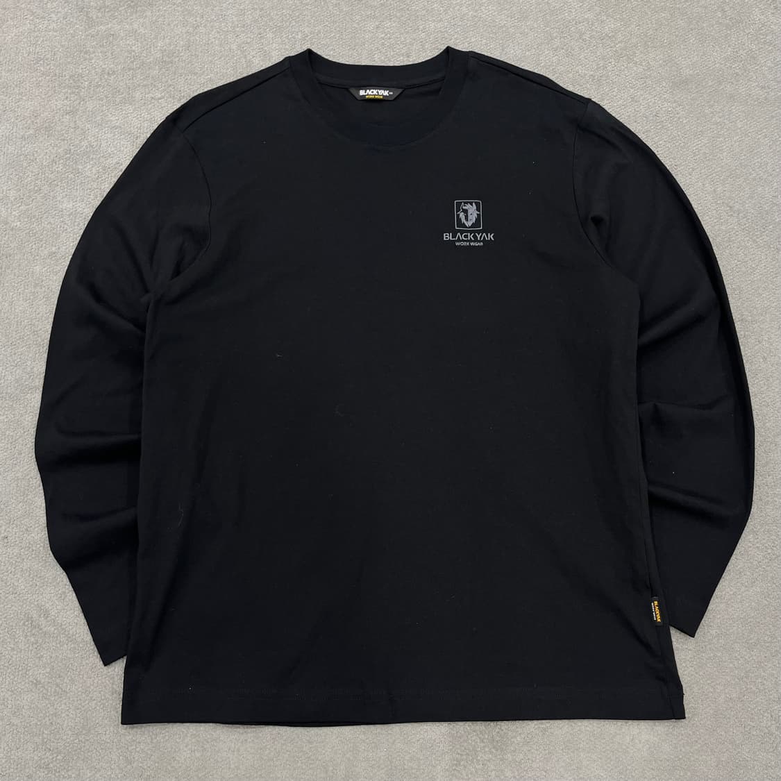 100 블랙야크 긴팔티셔츠 상품이미지1