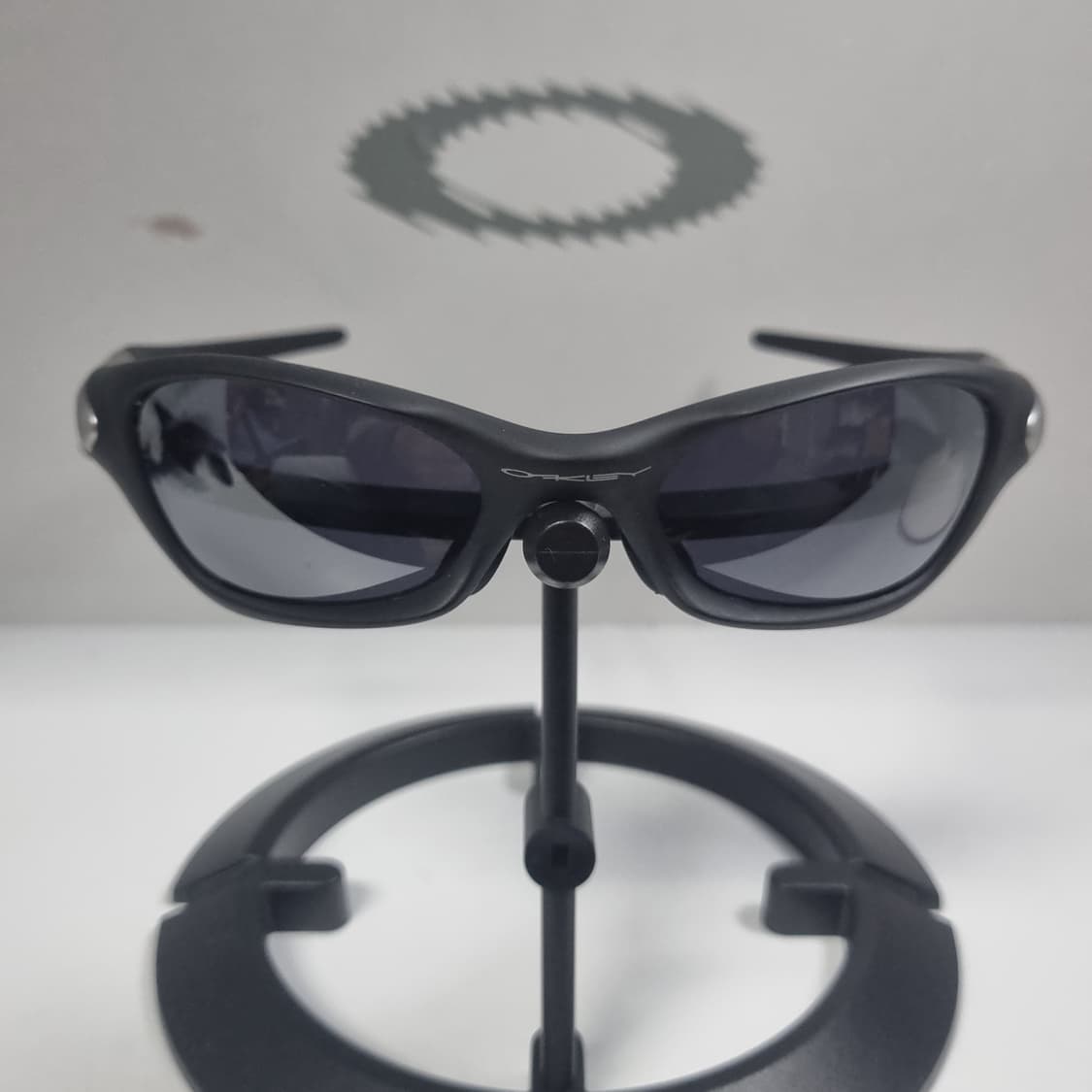 오클리 밸브 1.0 매트블랙 미사용 상품이미지3