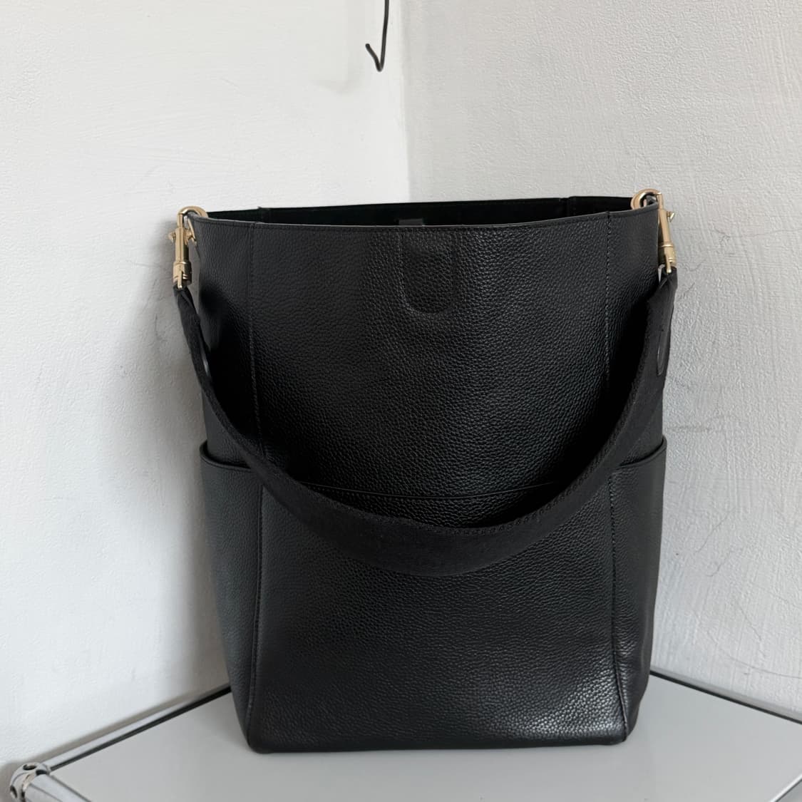 Celine 셀린느 상글 버킷백 미디움 상품이미지2