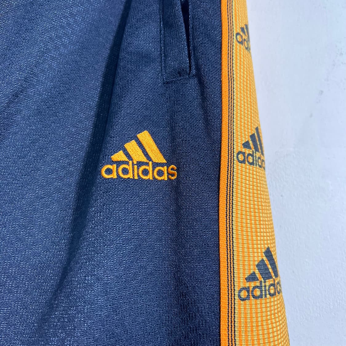 아디다스 올드스쿨 사이드라인 트레이닝 팬츠 상품이미지5