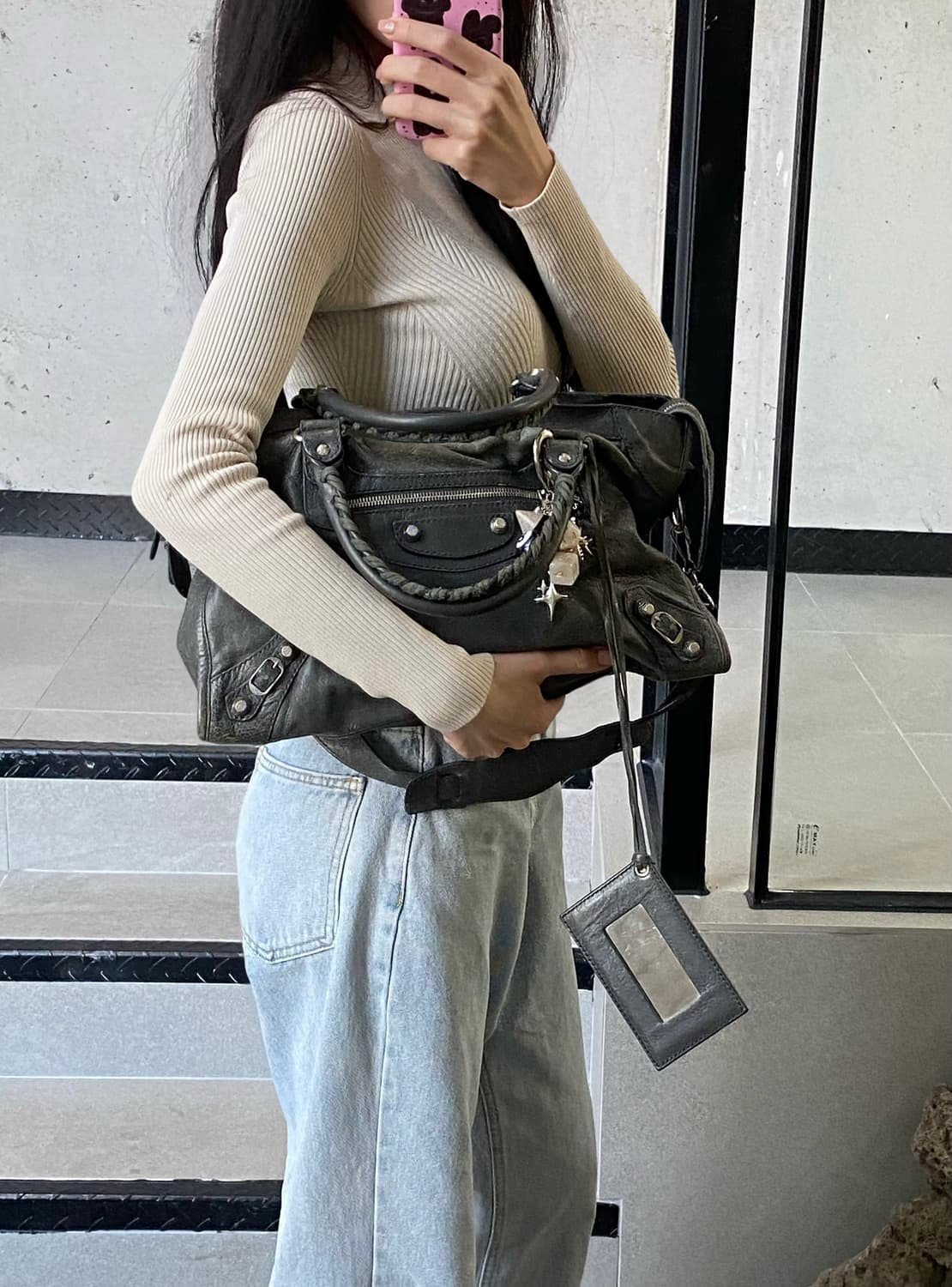 발렌시아가 모터백 상품이미지3