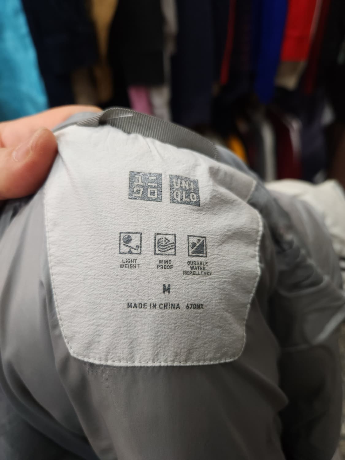 유니클로 심리스 오리털 후드 패딩

 상품이미지8