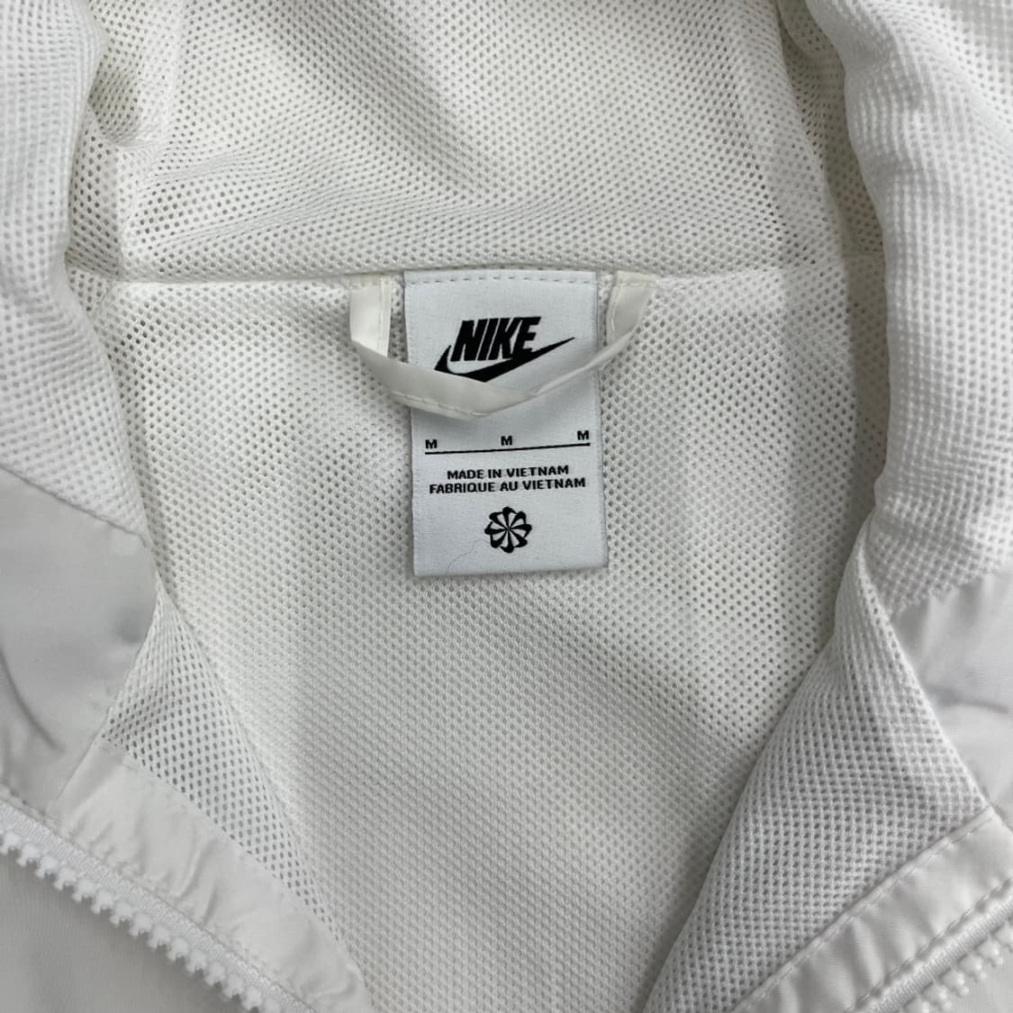 나이키 화이트배색 차콜 후드 바람막이 M 상품이미지5
