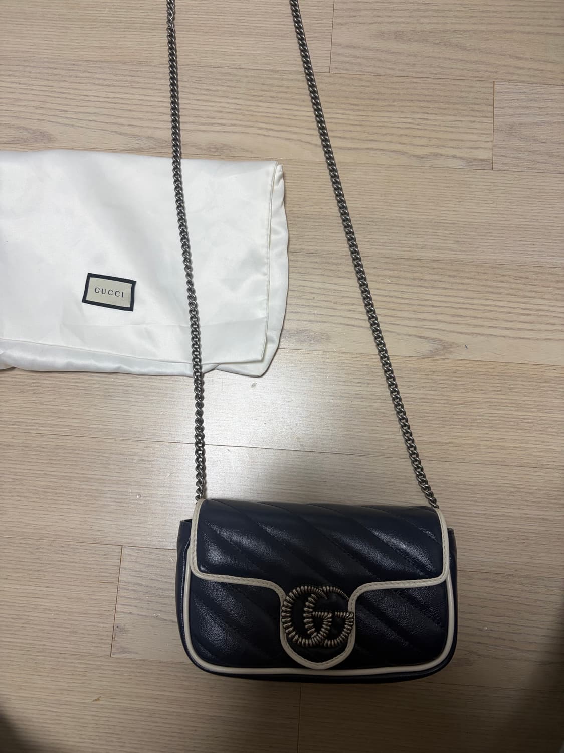 구찌 마몬트가방 마틀라쎄 체인 미니백 네이비 상품이미지2