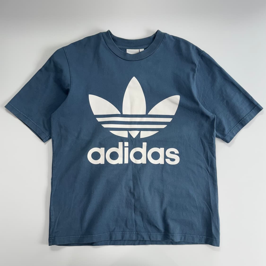 Adidas 아디다스 빅 파이어 로고 네이비 반팔 상품이미지3