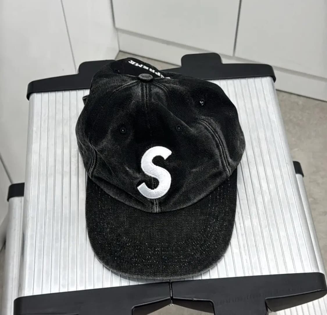 슈프림 피그먼트 코티드 S로고 6패널 블랙 모자 상품이미지1