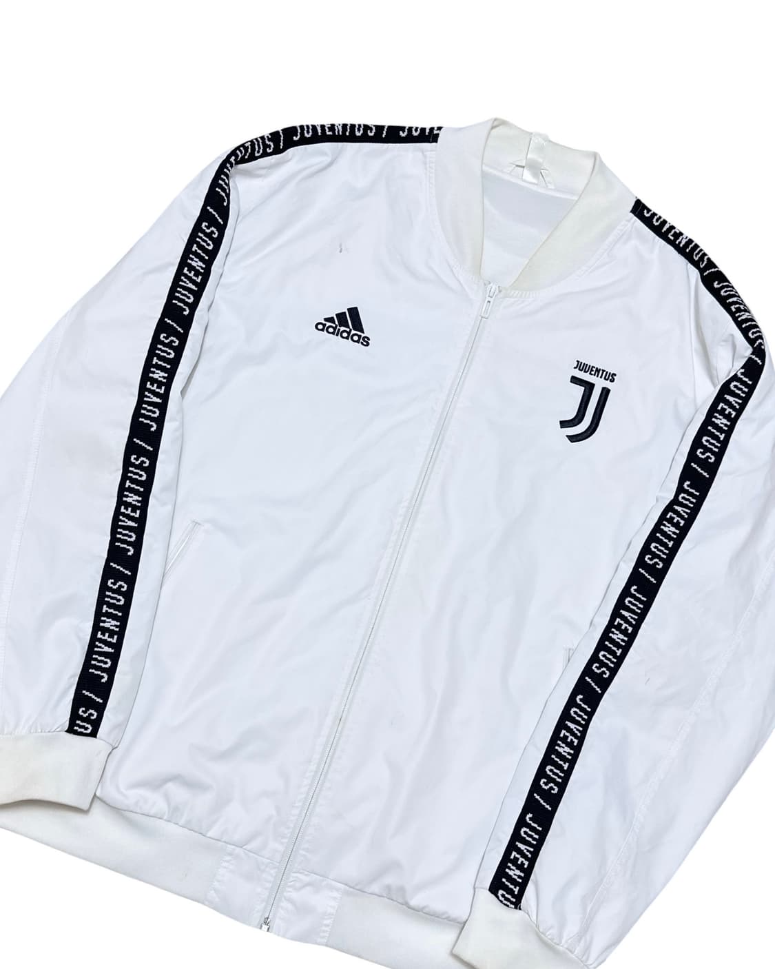 아디다스 유벤투스 화이트 바람막이 상품이미지3