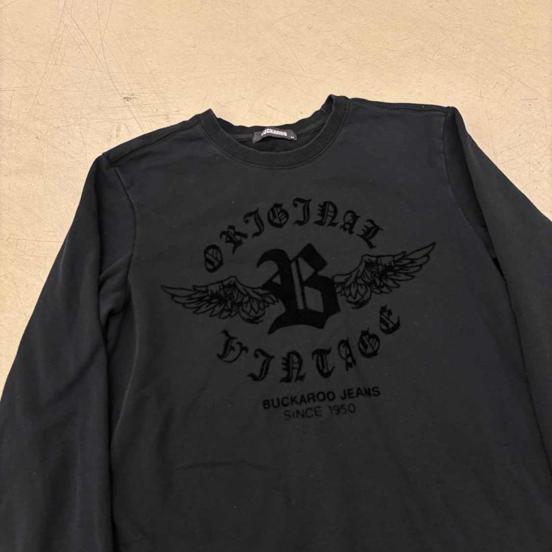 버카루 y2k 윙로고 맨투맨 상품이미지2