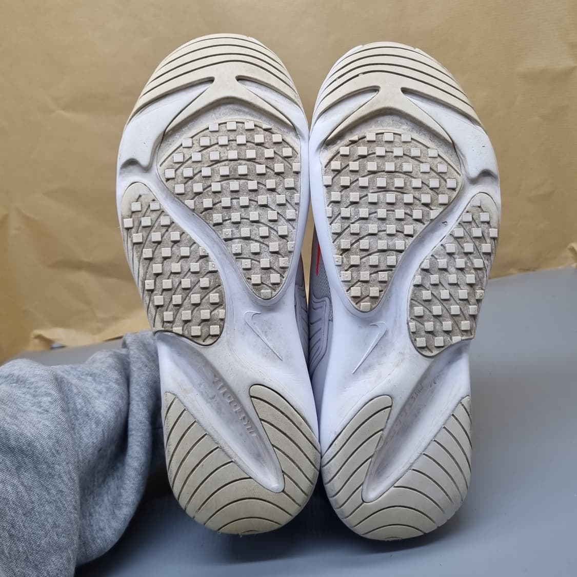 나이키 줌2K 남성운동화270 상품이미지3