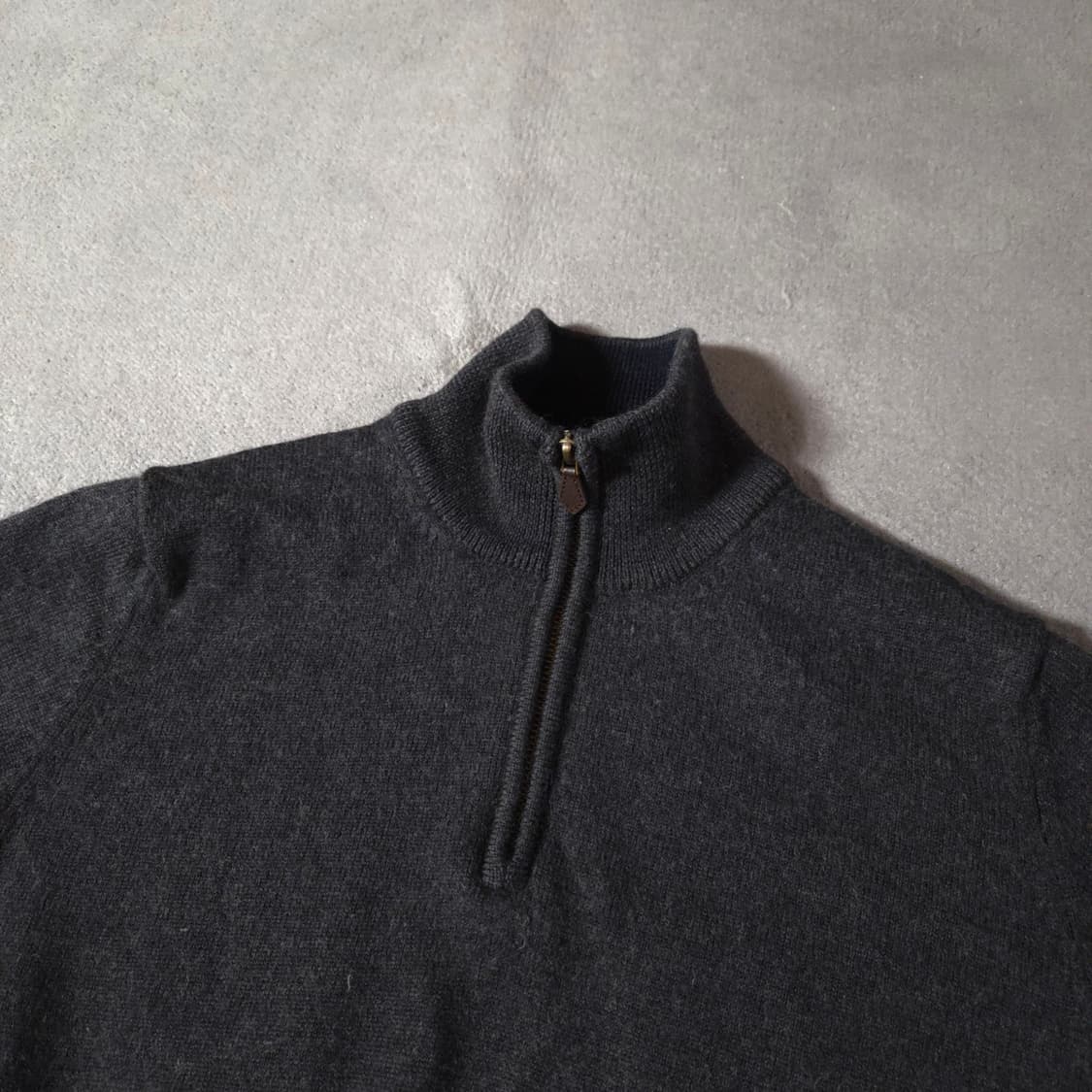 브룩스브라더스 엑스트라파인 이탈리안 메리노울 반집업 니트 M 차콜 상품이미지4