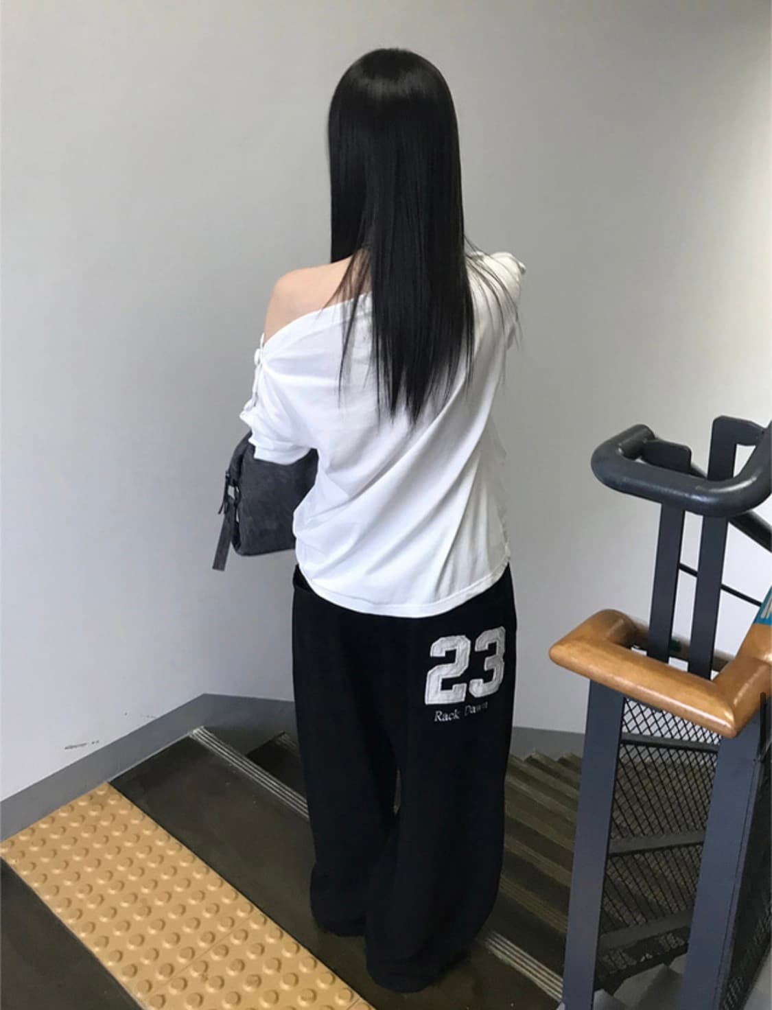 더니로 보트넥 버튼 티셔츠 (아이보리) 상품이미지10