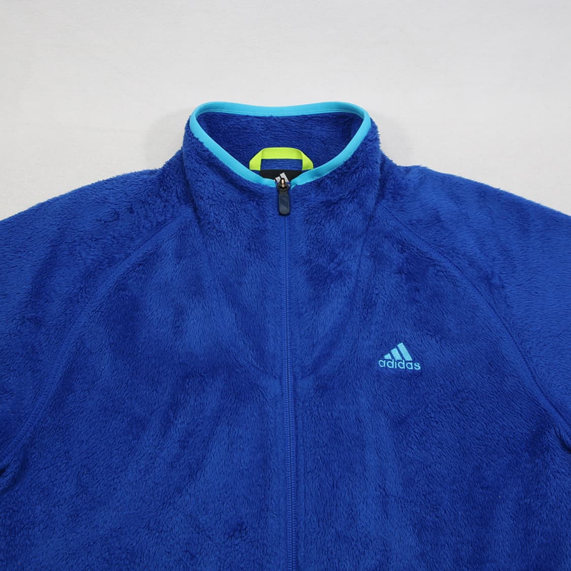 (착용컷) 아디다스 보아 플리스 자켓 (남성용 M) 상품이미지4