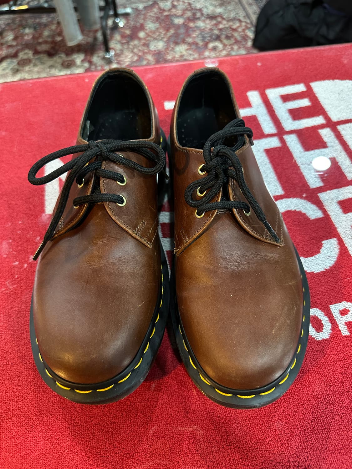 닥터마틴 브라운 3홀 240사이즈 상품이미지1