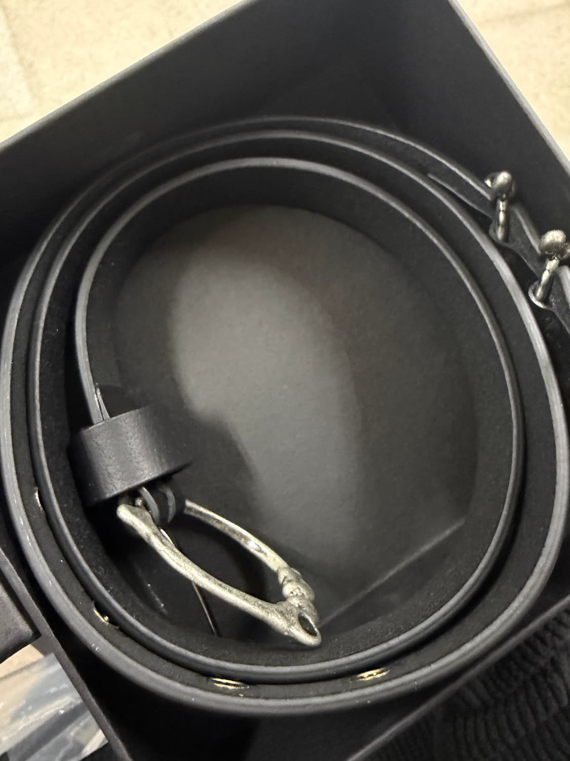 혜인서 23ss 레더 벨트 미시착 새제품 판매 상품이미지1