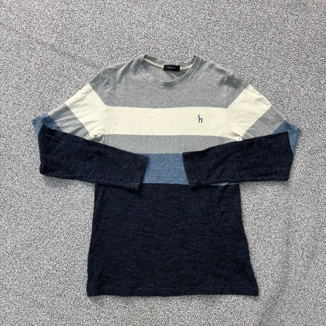 95 헤지스 배색 니트 긴팔티 60316J 상품이미지1