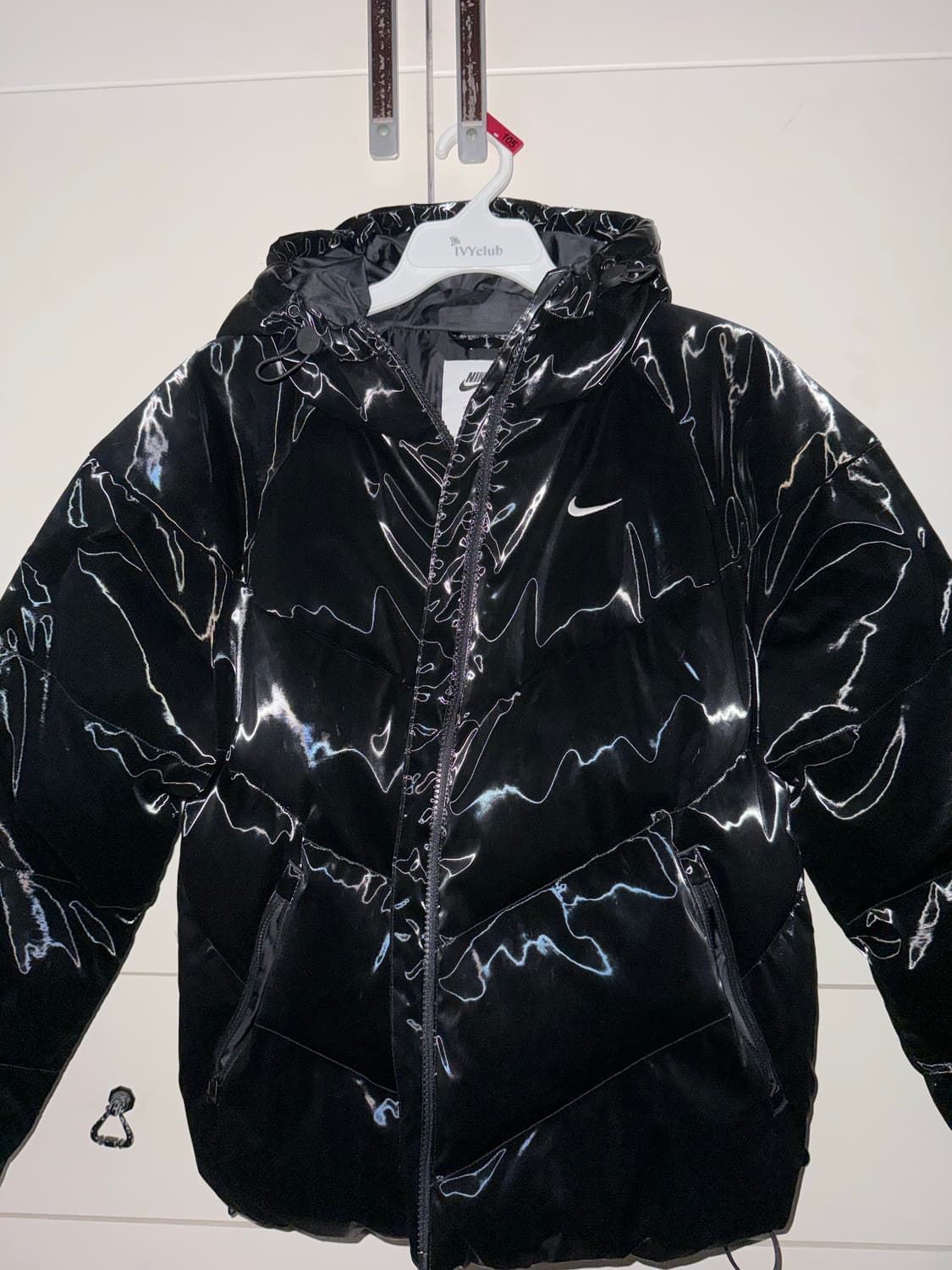 나이키 유광 패딩 상품이미지1