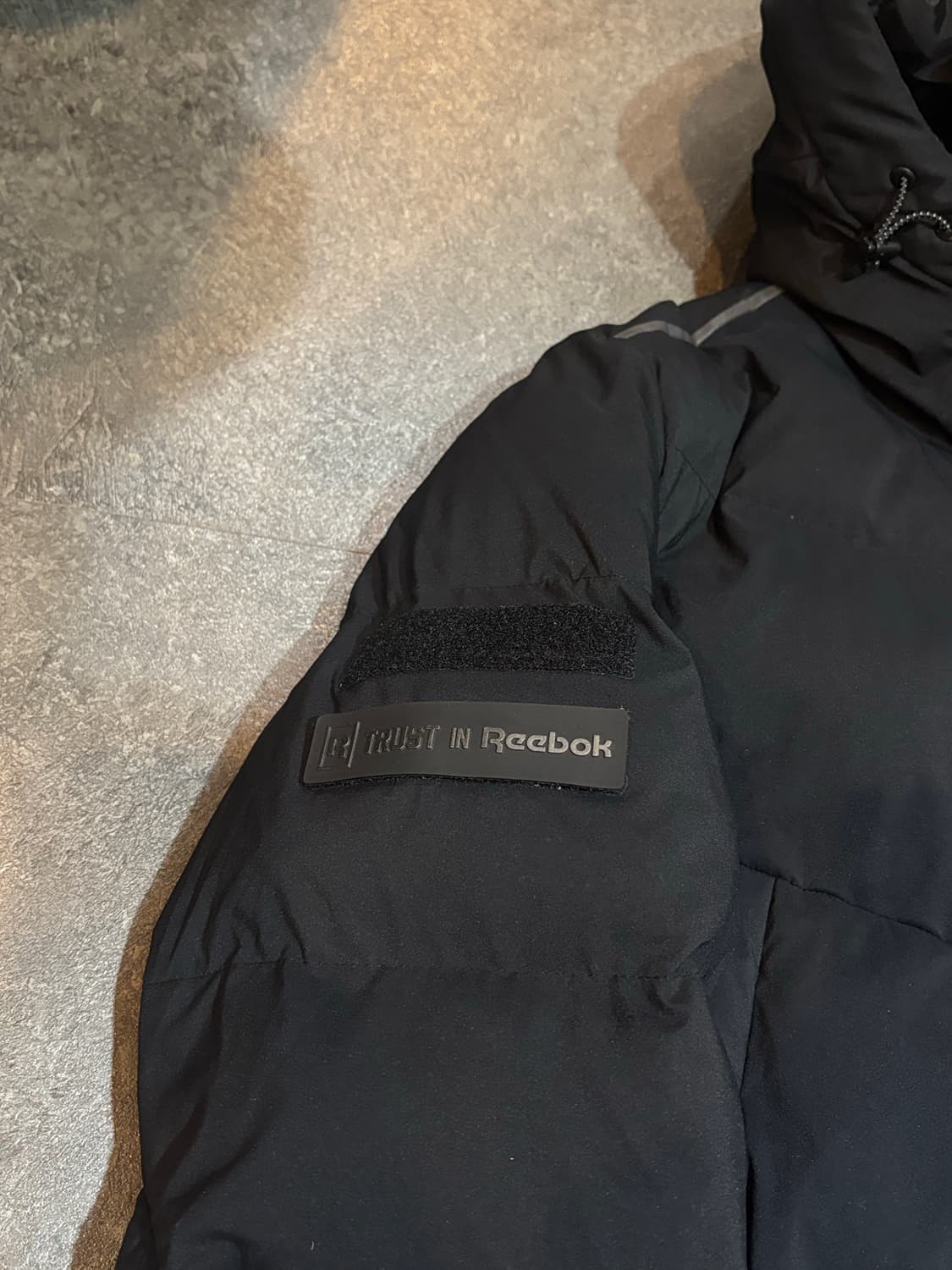 리복 블랙 롱패딩 105사이즈 상품이미지4