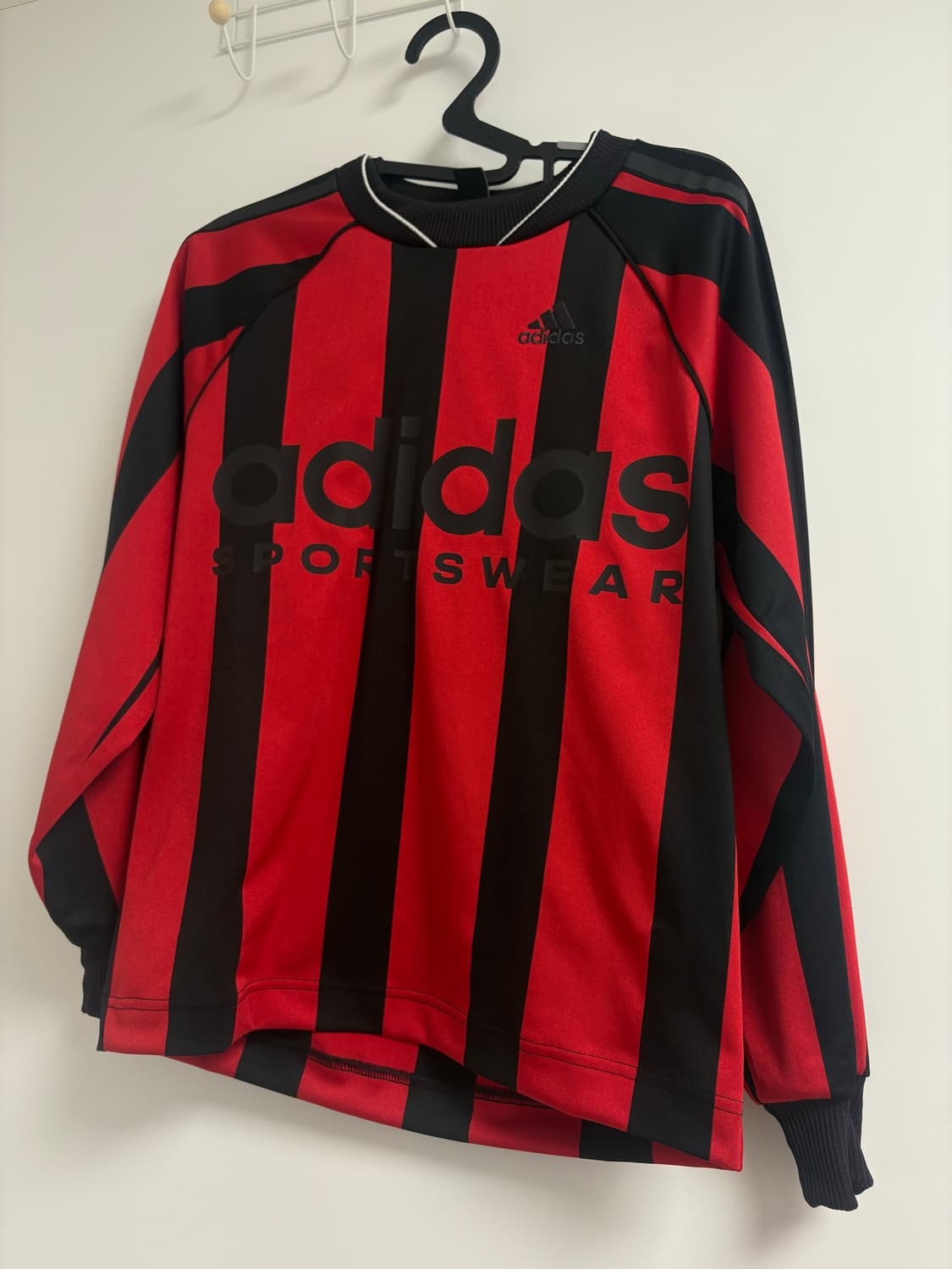 아디다스 스포츠웨어 긴팔티셔츠 상품이미지1