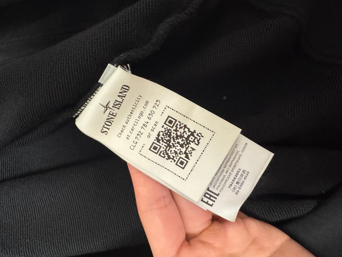 스톤아일랜드 블랙 후드집업 상품이미지3