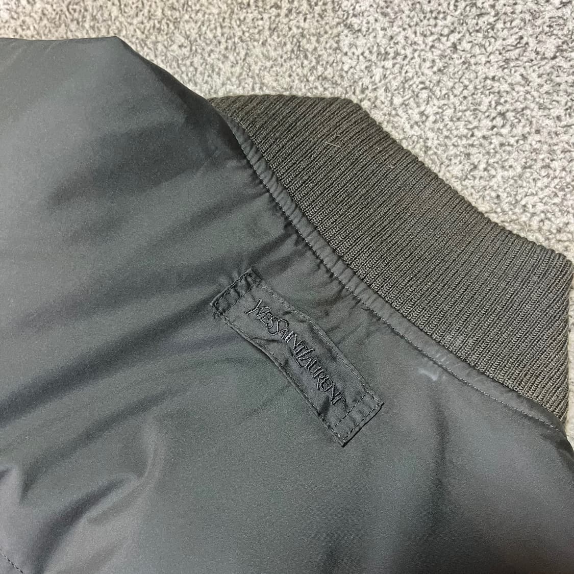 Y.S.L 입생로랑 리버시블 구스다운 베스트 점퍼 상품이미지4