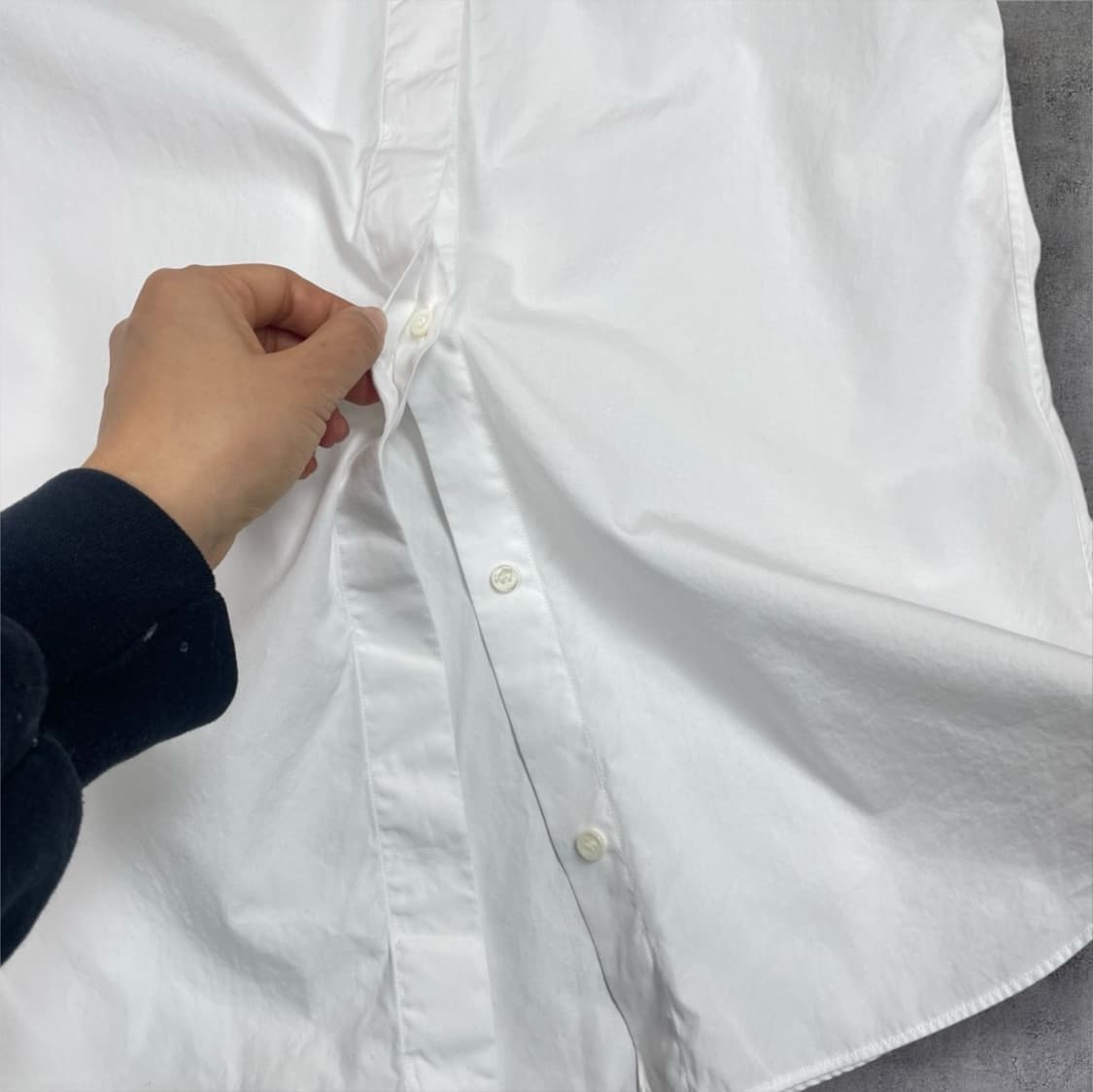 발렌티노 Valentino 화이트 히든버튼 카라 셔츠 40 상품이미지7
