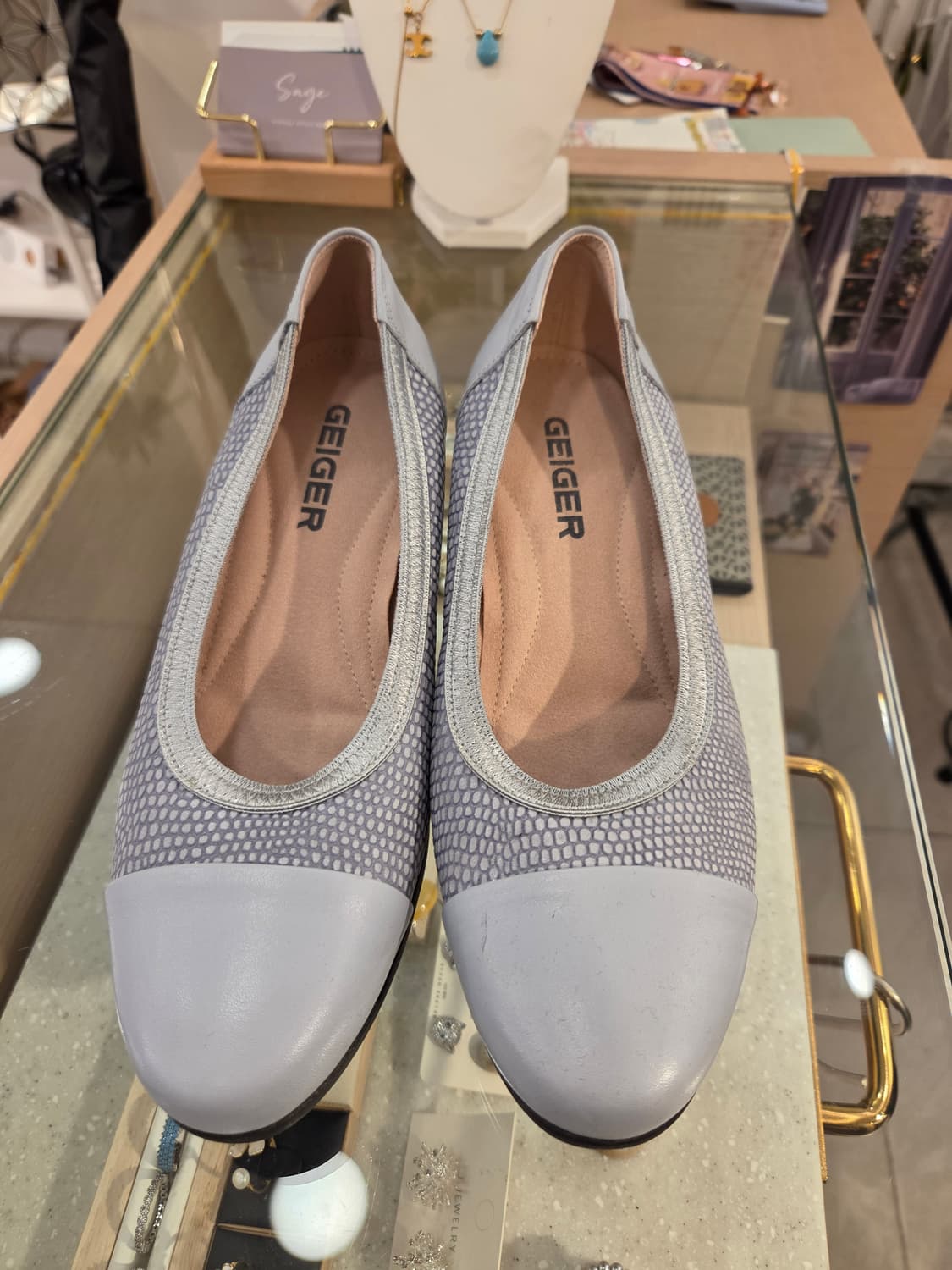 가이거 레더 펌프스 구두 상품이미지1