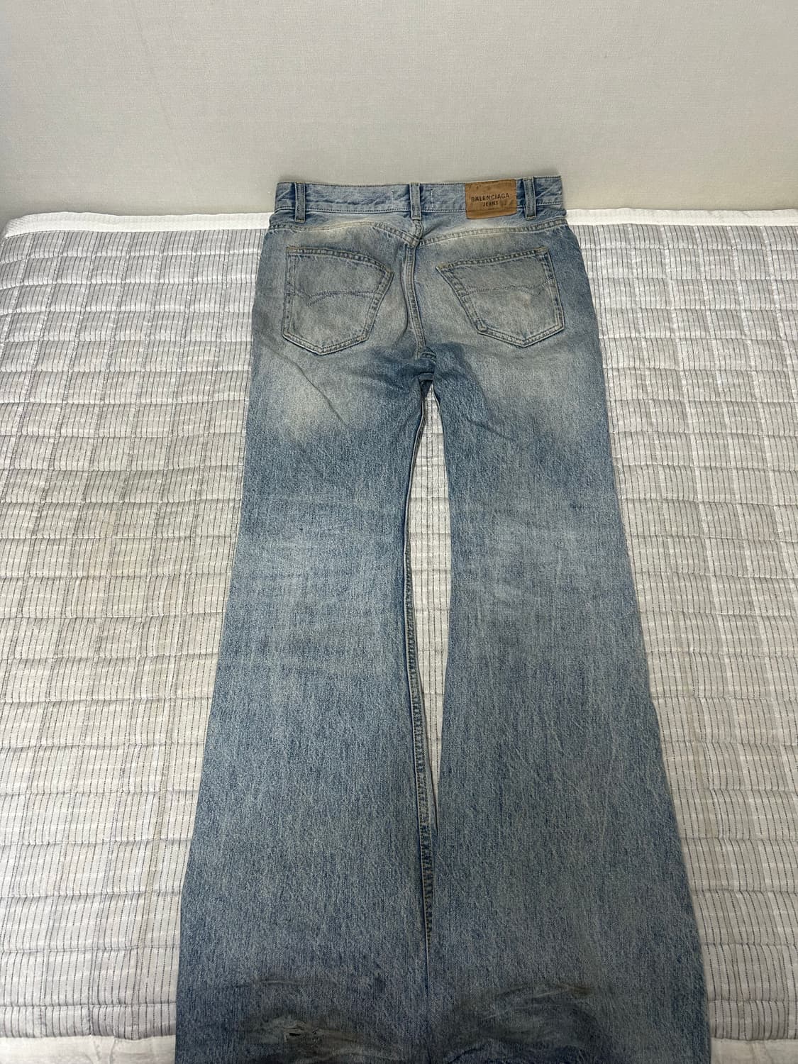 [XXS] 22FW 발렌시아가 플레어 데님 팬츠 상품이미지2