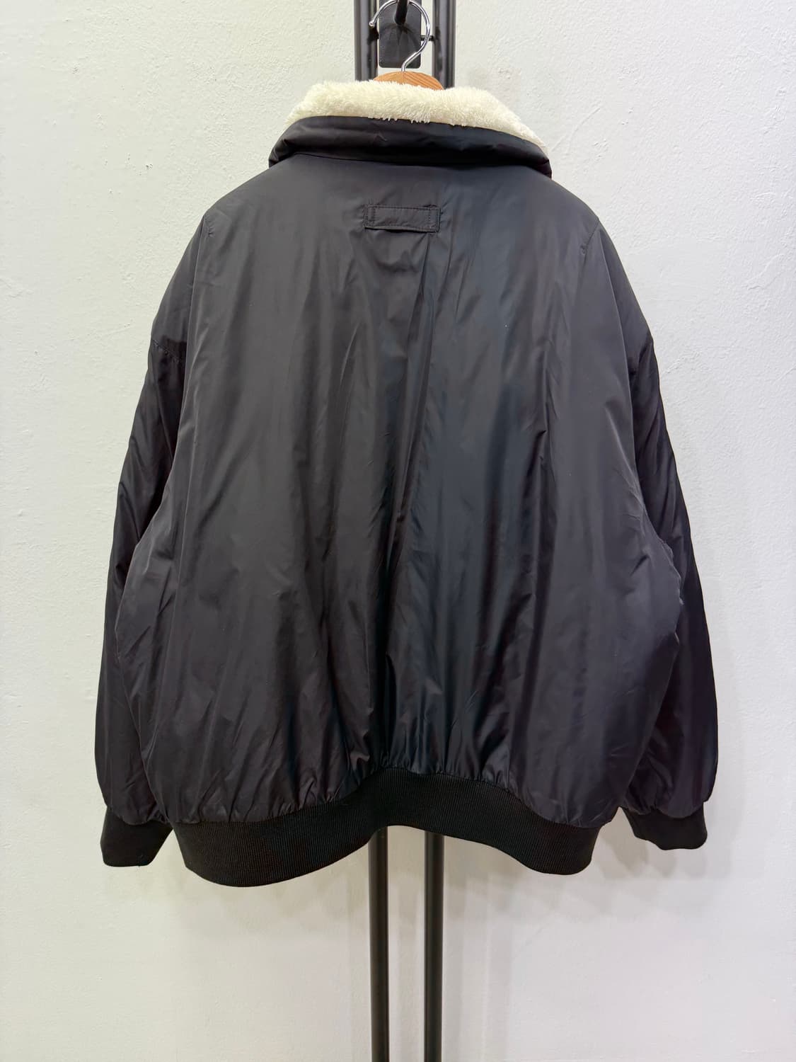정품) Yale 예일 검정색 털 안감 패딩 자켓 L 상품이미지6