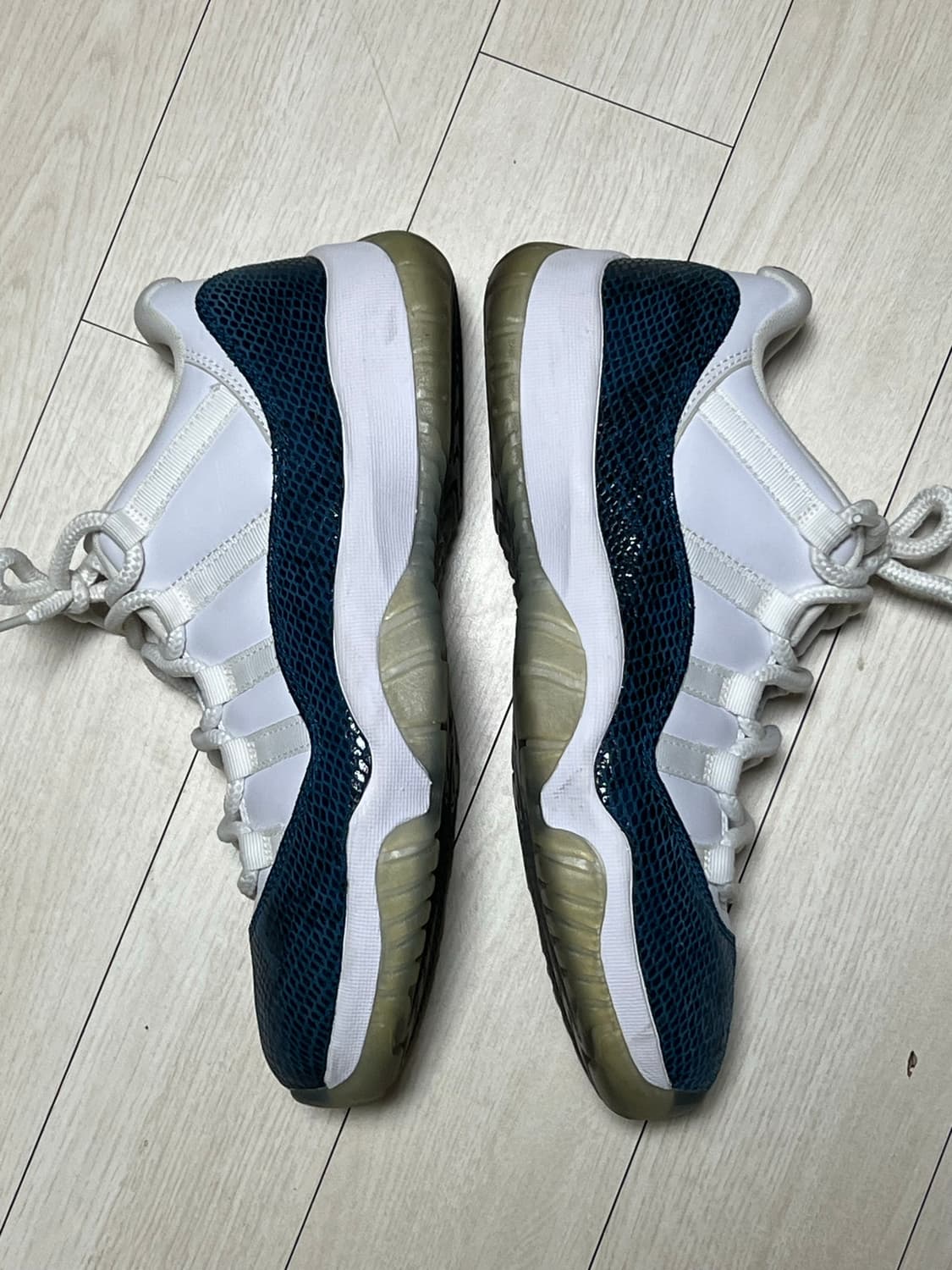 조던 11 레트로 로우 블루 스네이크스킨 남뱀 260 상품이미지7