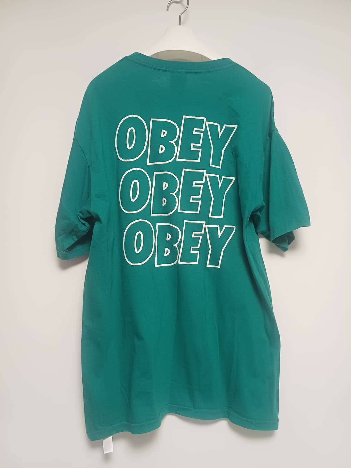 오베이(OBEY) 아이즈 전면 로고  3줄 백로고 반팔 티셔츠 (그린) 상품이미지2