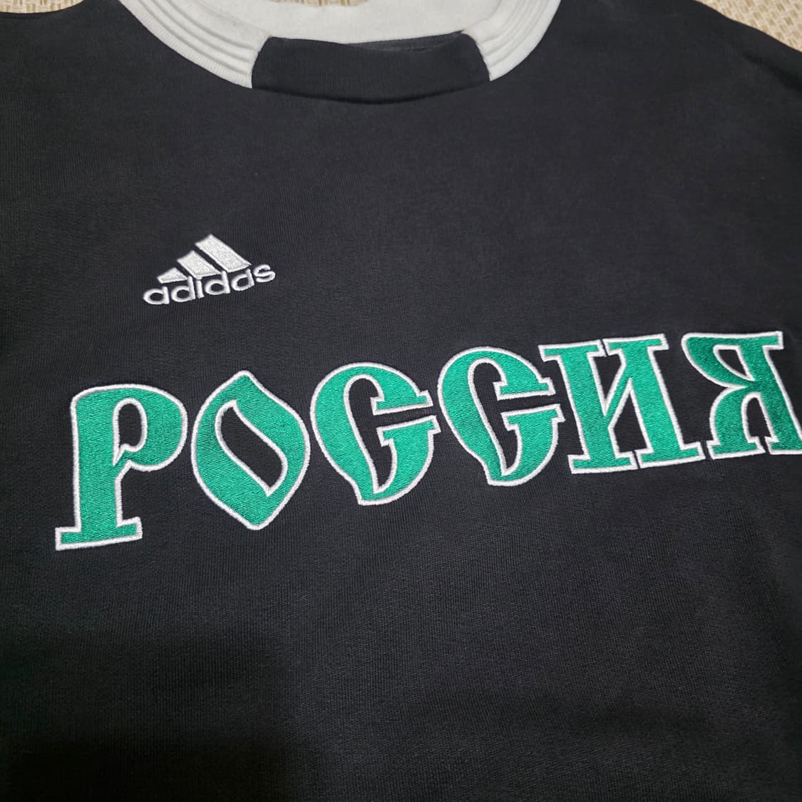 아디다스 x 고샤 루브친스키 맨투맨 블랙 M 상품이미지4