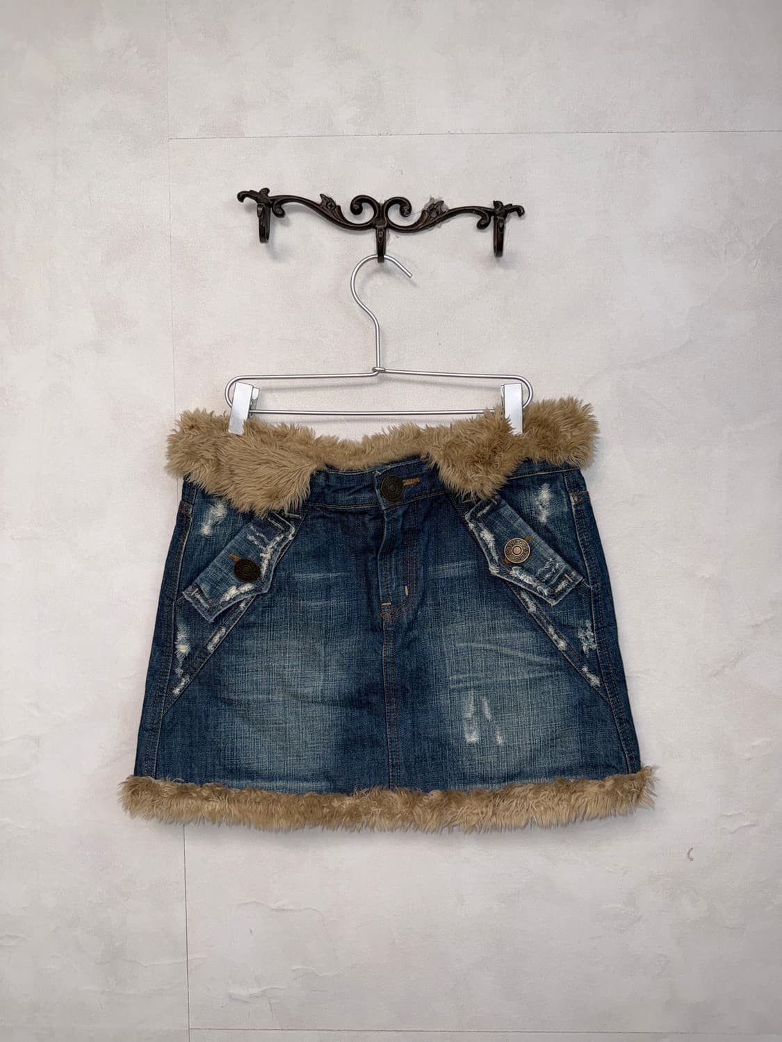 Washing denim fur trimming mini skirt 상품이미지1