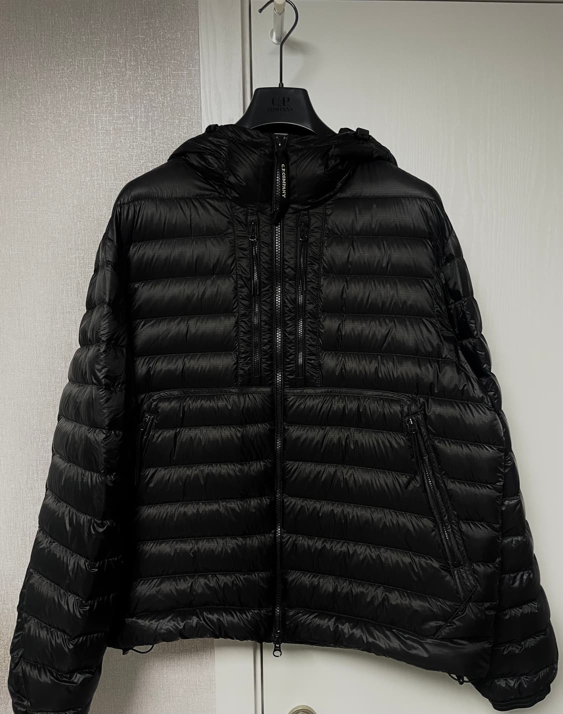 25 fw CP 컴퍼니 DD쉘 다운 자켓 블랙 상품이미지2