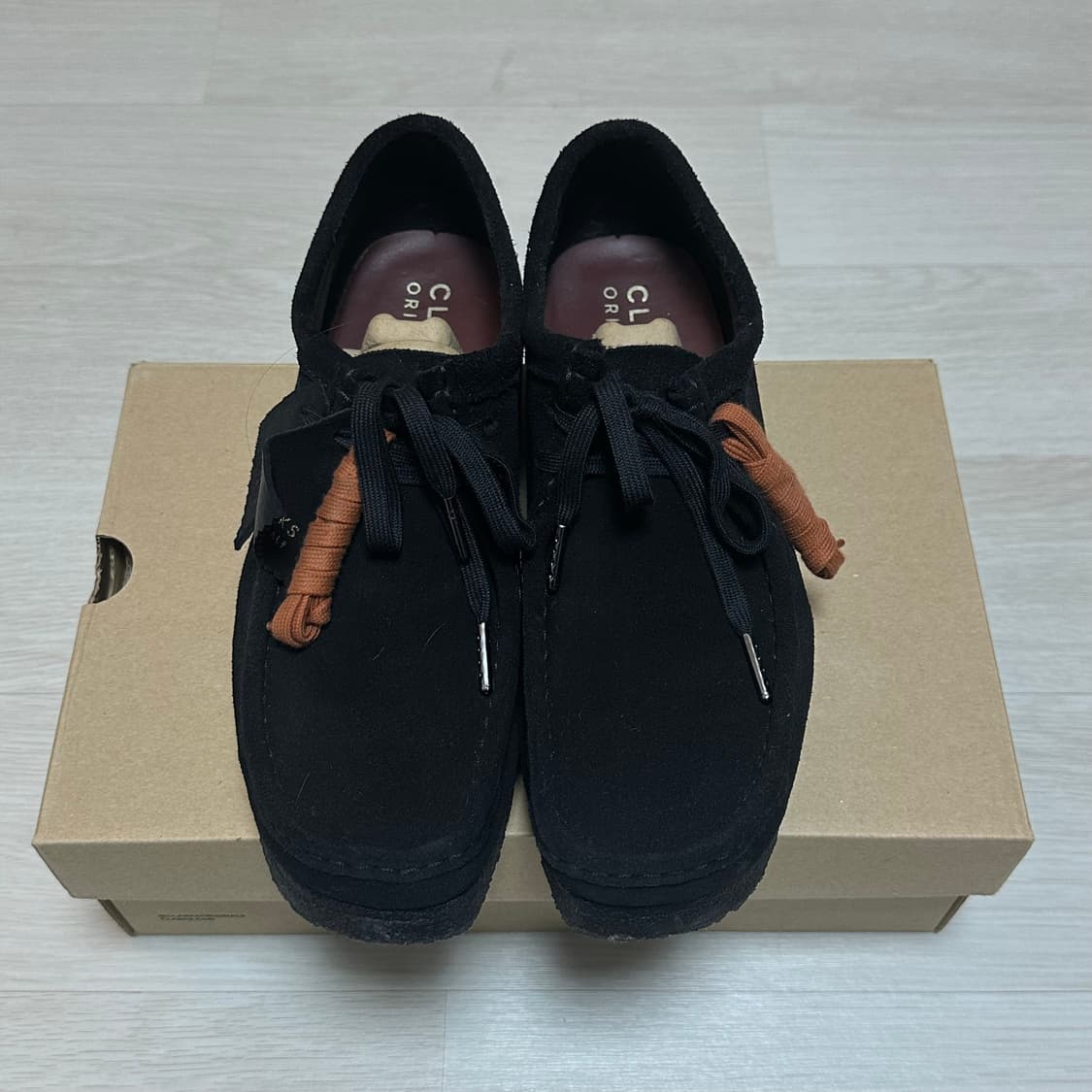 클락스 왈라비 블랙 스웨이드 UK 7.5 상품이미지2