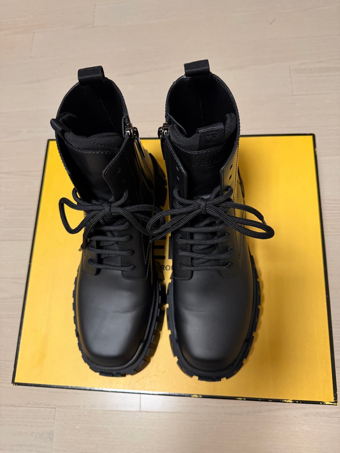 펜디 블랙 레이스업 워커 부츠 sz. 270 상품이미지5