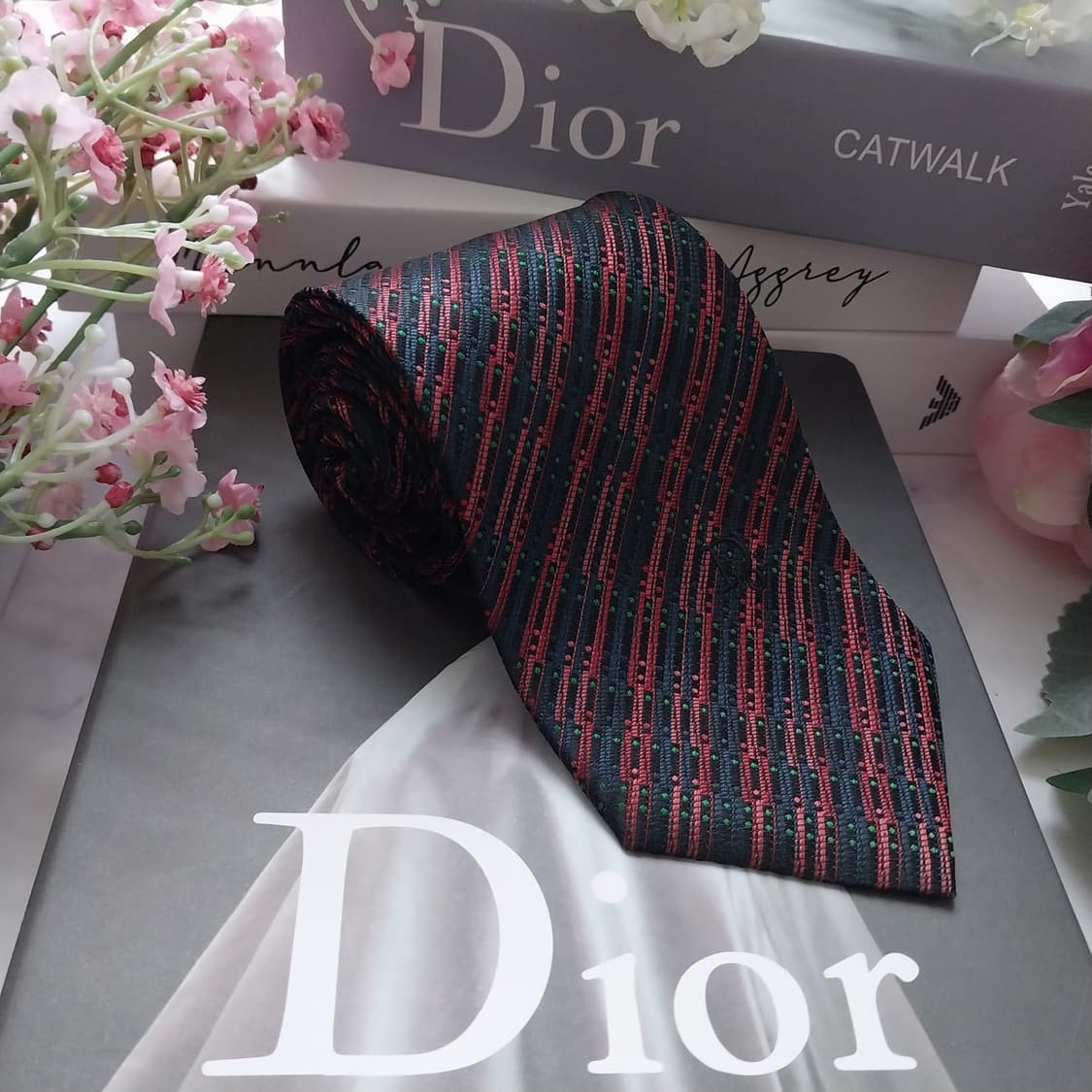 크리스찬 디올 실크 와인 패턴 넥타이 8.3cm A+~A등급 K1453
 상품이미지2