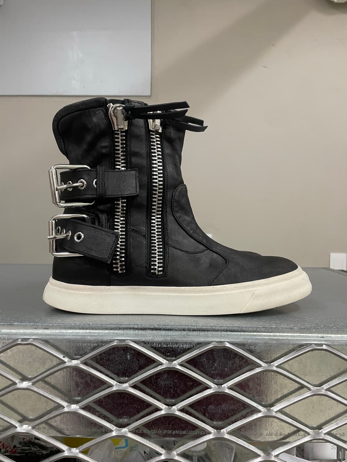 주세페 자노티 블랙 레더 하이탑 스니커즈 38 상품이미지4