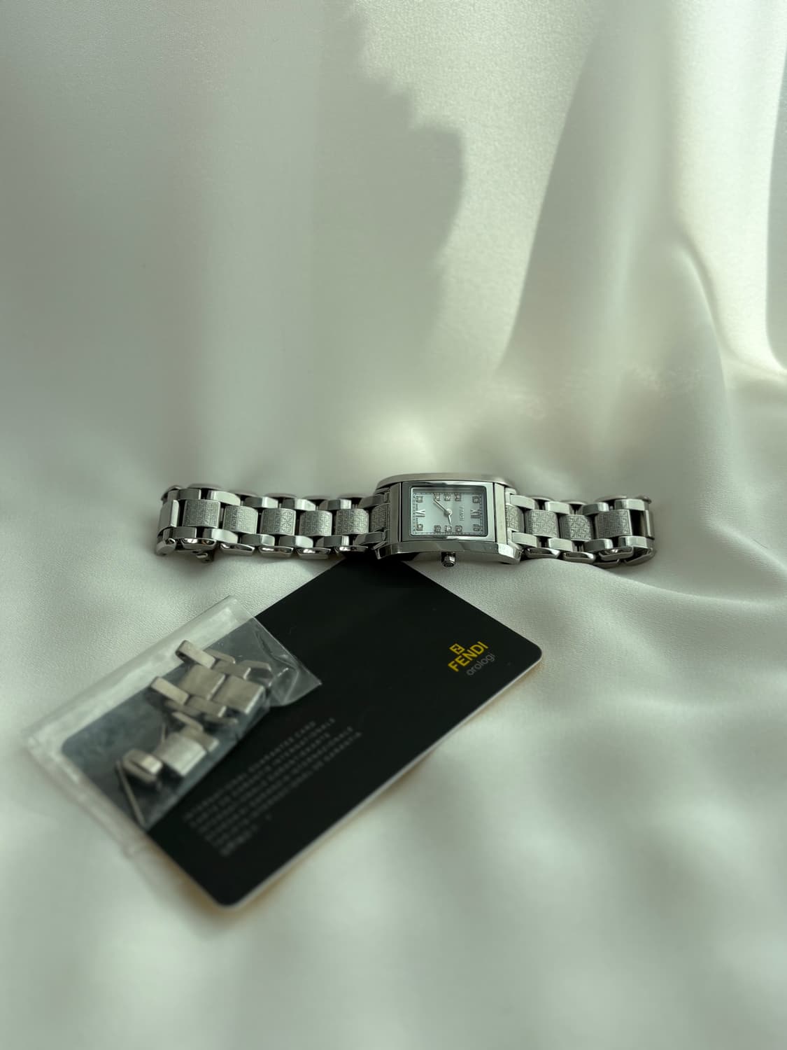 펜디 정품 여성 시계 (자개,다이아,스위스메이드) 상품이미지3