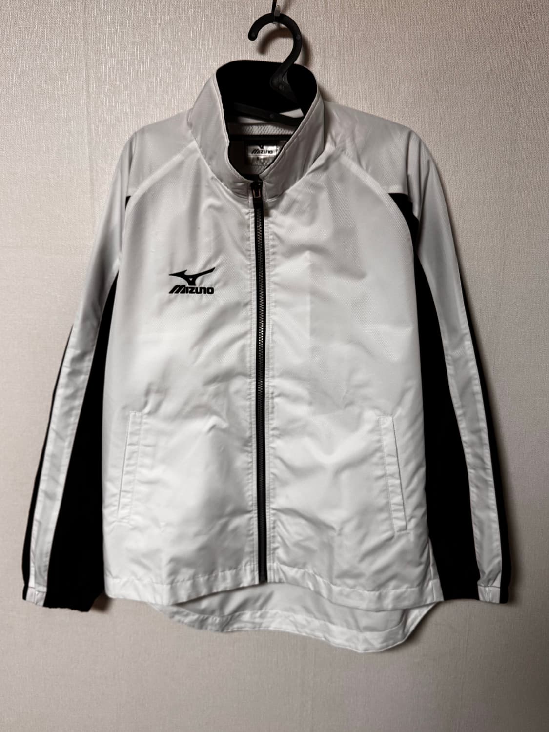 미즈노 흰 검 바람막이 오버핏 자켓 상품이미지2