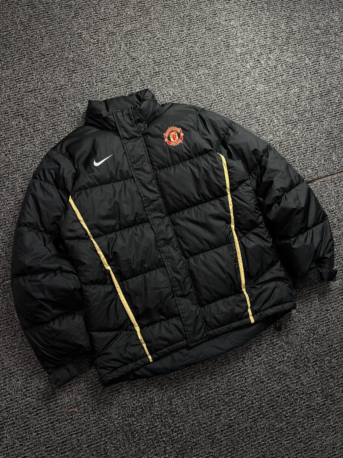 나이키 맨체스터 유나이티드 레트로 다운 푸퍼 패딩 1861 상품이미지1