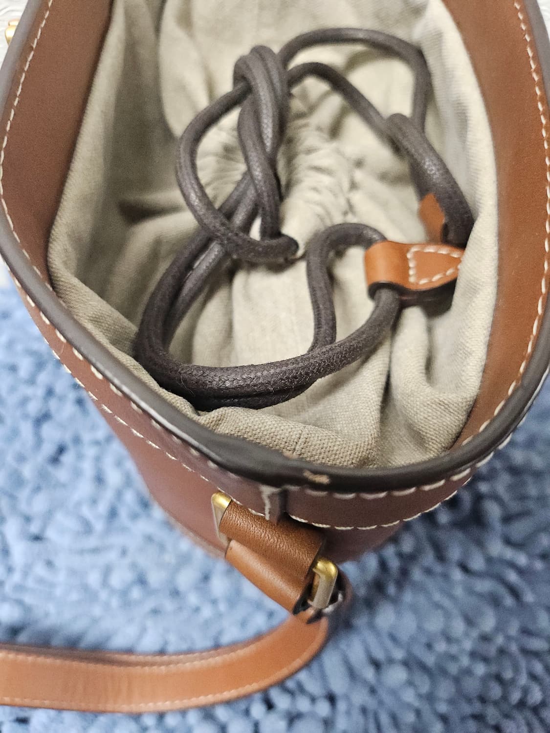 아떼 바네사브루노  브라운 베지터블 레더 버킷백 상품이미지7